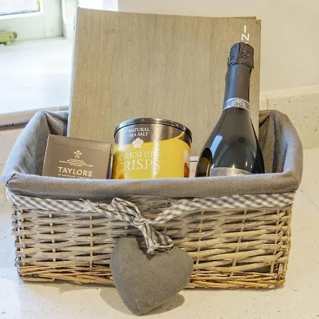 Yard End House * Filey