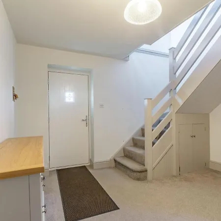 Yard End House Holiday home *