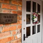 Holiday home Yard End House